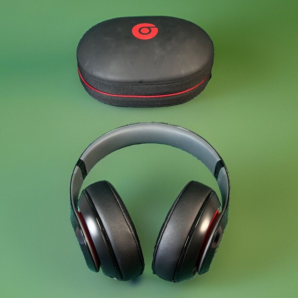 Beats By Dre Studio Noise Canceling Headphones With Case Black
